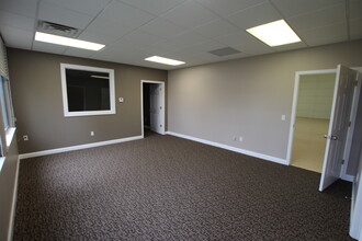 3200-3214 Adventure Ln, Oxford, MI for rent Building Photo- Image 1 of 7