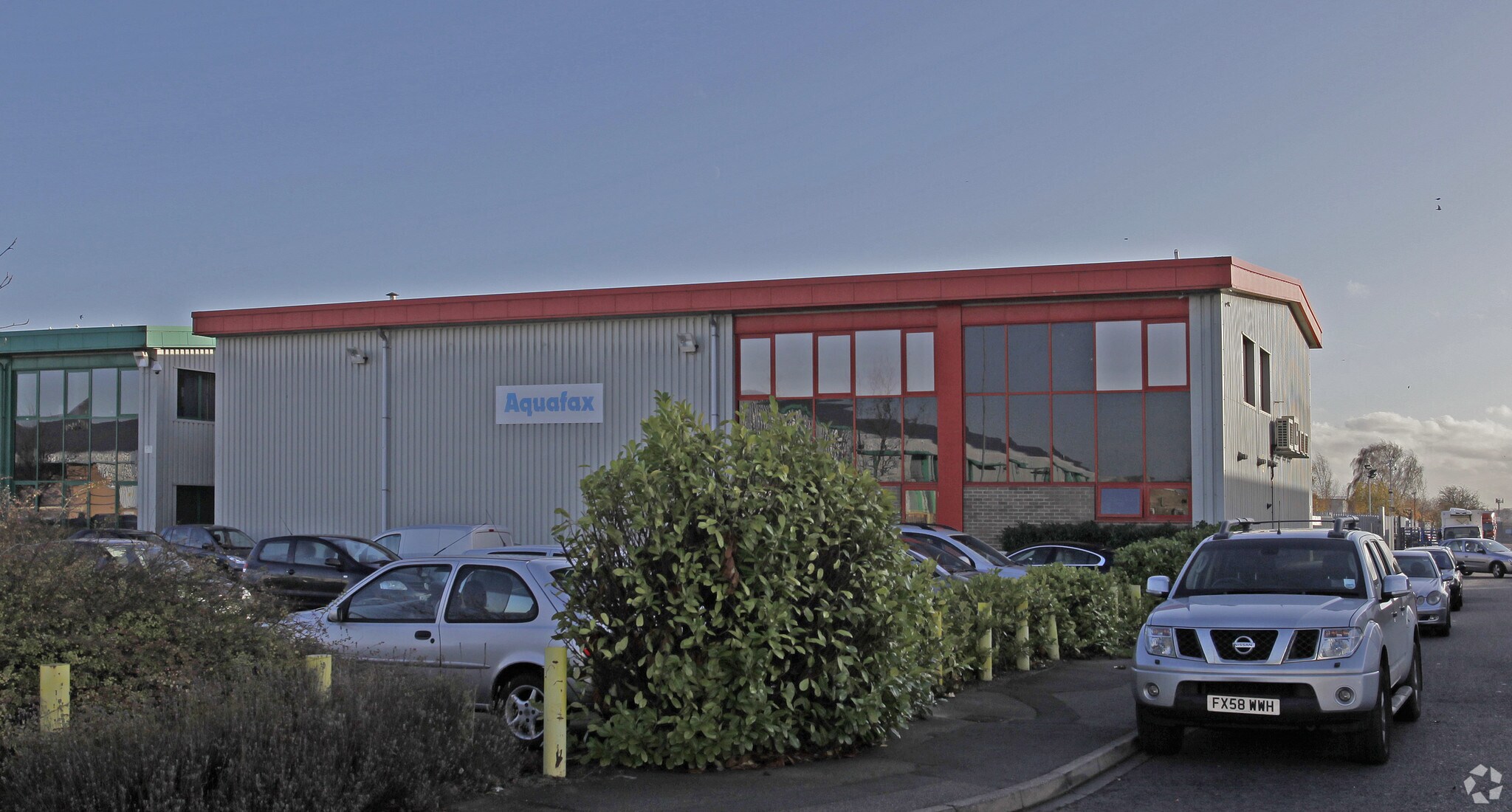 14 Dencora Way, Luton to rent Primary Photo- Image 1 of 3