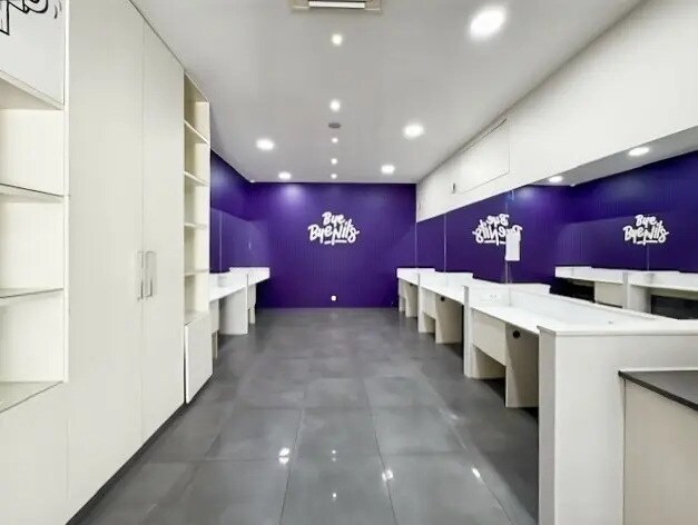 Retail in Paris to rent Building Photo- Image 1 of 10