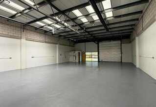 Kembrey Park, Swindon to rent Interior Photo- Image 2 of 2
