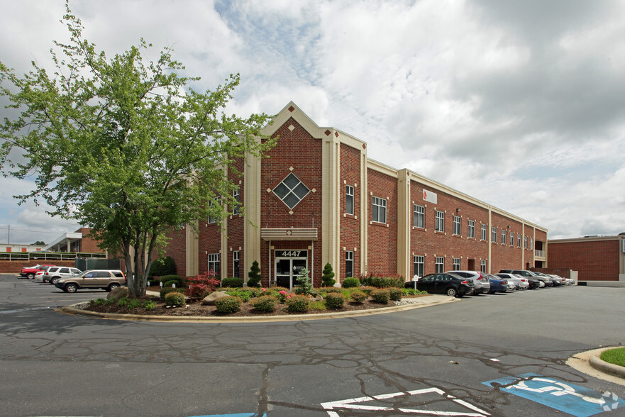 4447 South Blvd, Charlotte, NC for rent - Building Photo - Image 1 of 11