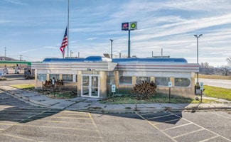 More details for 12701 10th St, Osseo, WI - Retail for Sale