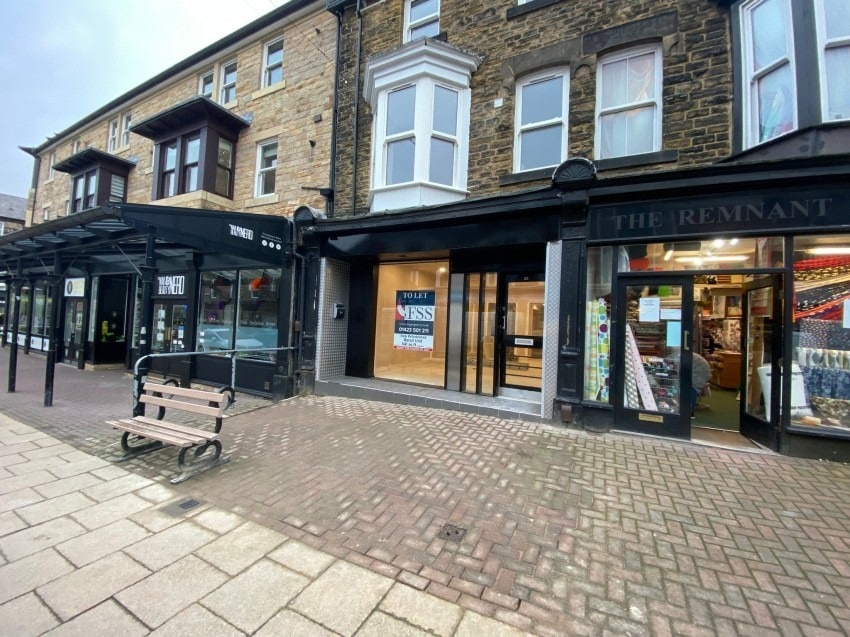 28 Commercial St, Harrogate to rent Primary Photo- Image 1 of 3