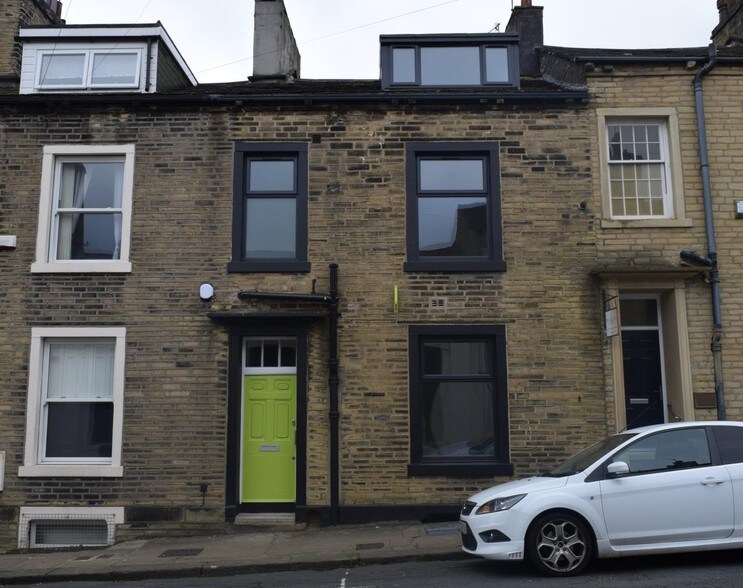 7 Carlton St, Halifax for sale - Primary Photo - Image 1 of 1