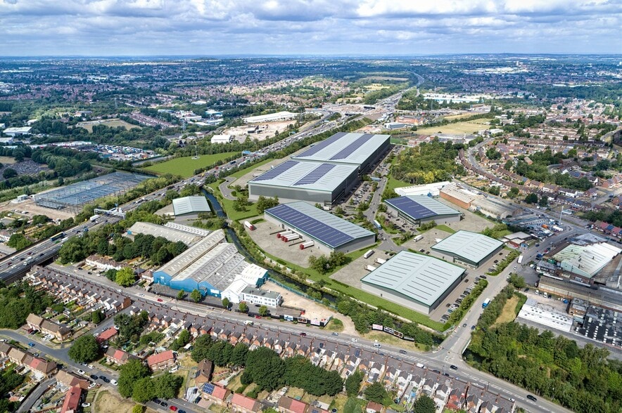 Reservoir Pl, Walsall to rent - Building Photo - Image 2 of 3