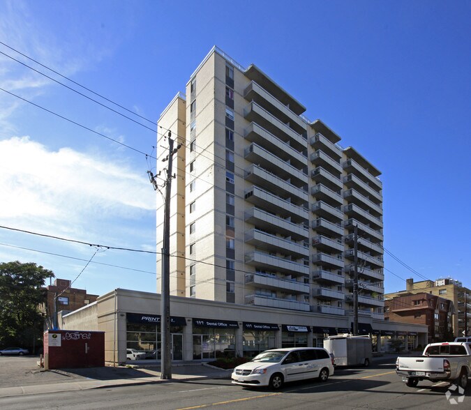 1500 Bathurst St, Toronto M5P 3L3 UK