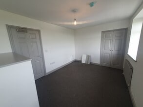 291 Wakefield Rd, Huddersfield to rent Interior Photo- Image 2 of 5