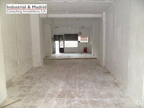 Retail in Campo Real, MAD for rent Interior Photo- Image 2 of 4