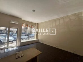 Retail in Nice for sale Interior Photo- Image 2 of 7