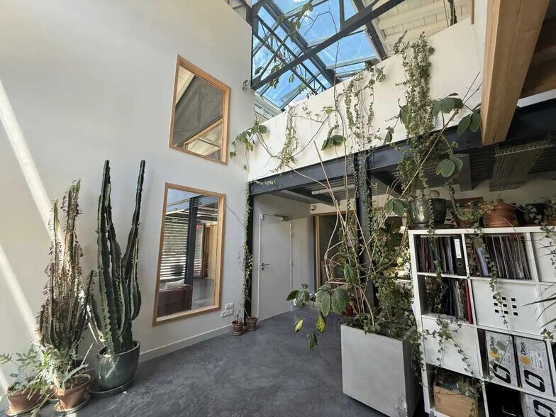 Office in Bordeaux for sale - Interior Photo - Image 3 of 5