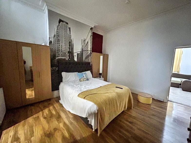 12 Esplanade, Whitley Bay for sale - Interior Photo - Image 3 of 13