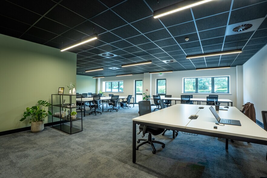Futura Park, Bolton to rent - Interior Photo - Image 3 of 10