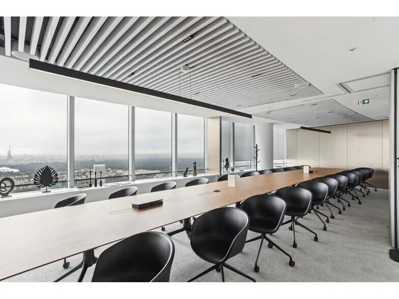 20 Place De La Défense, Puteaux to rent - Interior Photo - Image 1 of 28