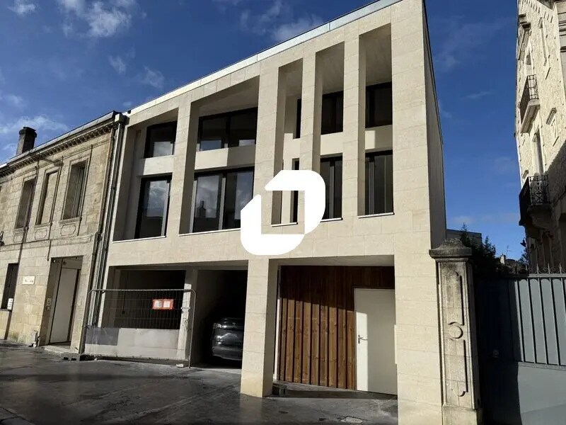 Office in Bordeaux to rent Building Photo- Image 1 of 18