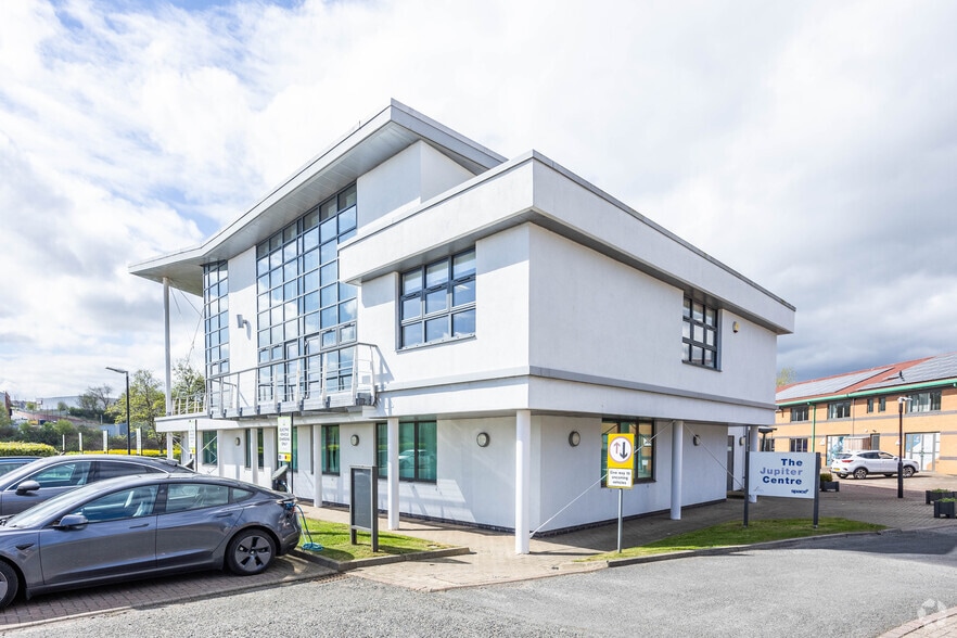 Wearfield, Sunderland to rent - Building Photo - Image 2 of 3