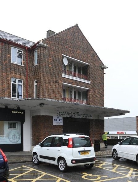 14-19 Twydall Green, Gillingham to rent - Primary Photo - Image 1 of 2