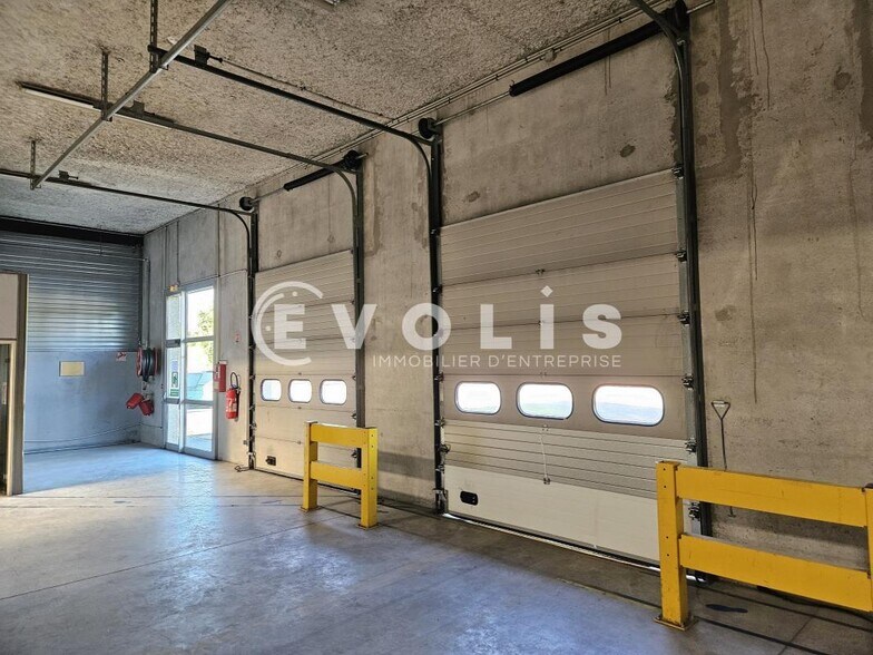 Industrial in Wissous to rent - Interior Photo - Image 3 of 10