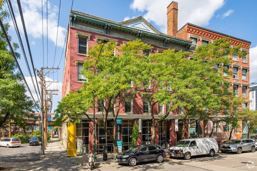 812-814 N Franklin St, Chicago, IL for rent - Building Photo - Image 1 of 11