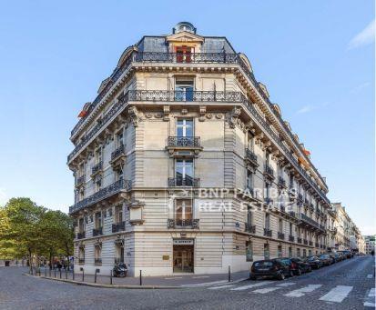 Office in Paris to rent - Building Photo - Image 1 of 2