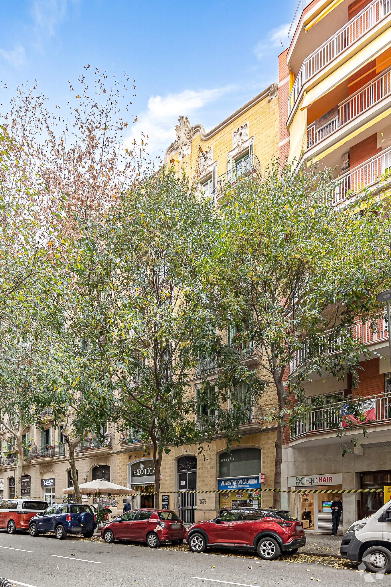 Retail in Barcelona, Barcelona to rent Primary Photo- Image 1 of 2