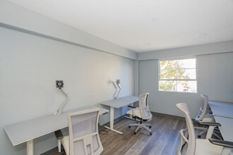 234 Marshall St, Redwood City, CA for rent Interior Photo- Image 1 of 3