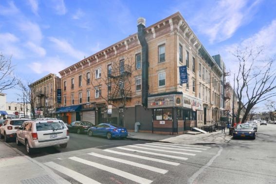 955 Seneca Ave, Ridgewood, NY for rent - Primary Photo - Image 1 of 4