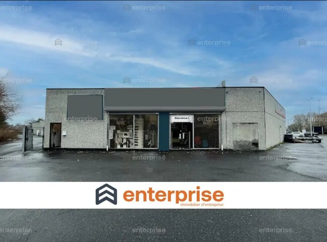 Location Commerce 360 m²