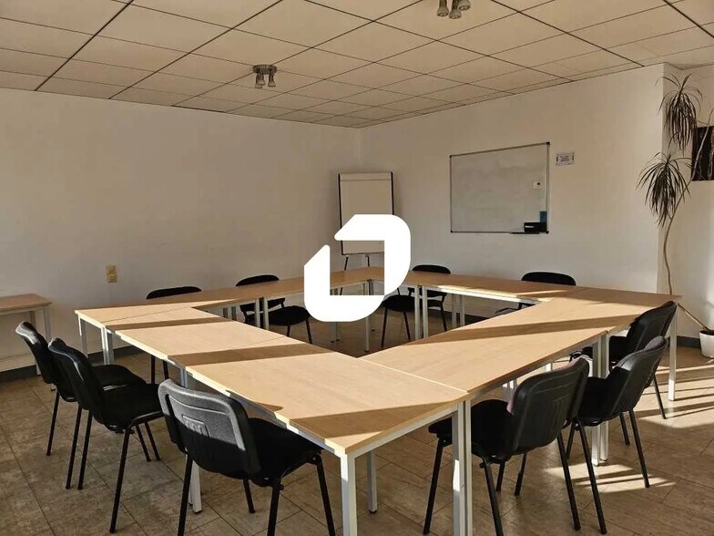 Office in Lattes to rent - Interior Photo - Image 2 of 16