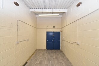 18-24 Stanley Ave, Wembley to rent Interior Photo- Image 2 of 2