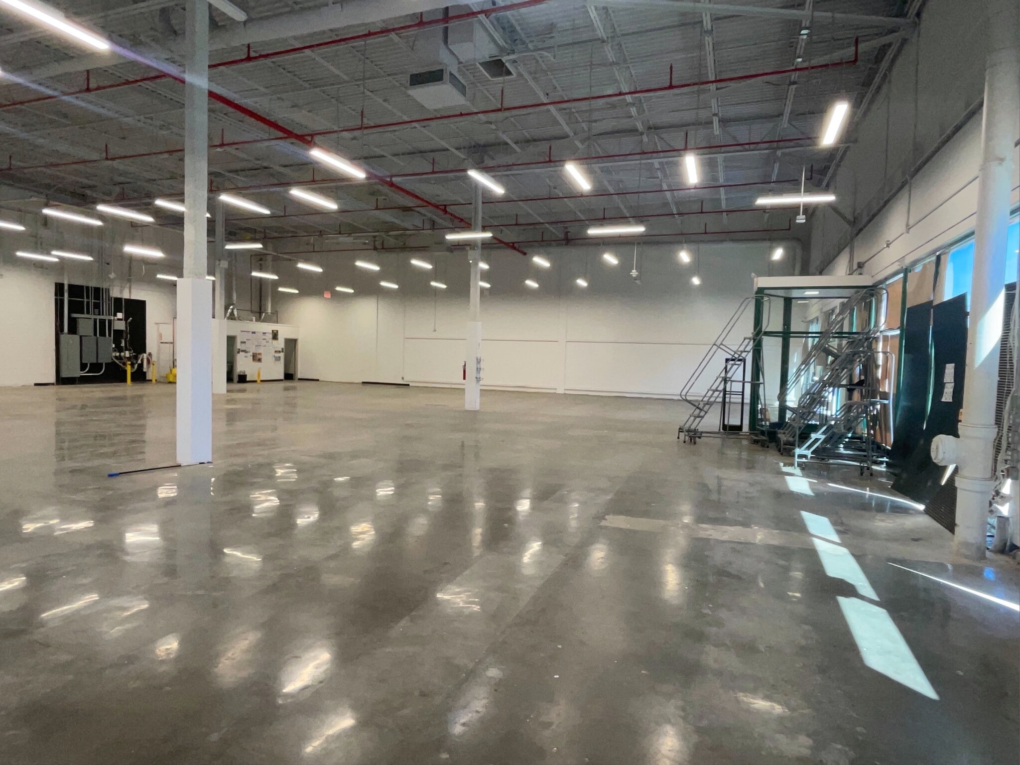 691 Co-op City Blvd, Bronx, NY to rent Interior Photo- Image 1 of 4