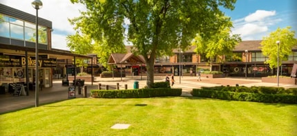 The Paddock, Wilmslow to rent Building Photo- Image 2 of 2