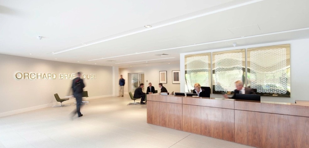 30 Queensferry Rd, Edinburgh to rent - Lobby - Image 1 of 10