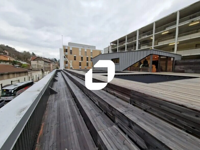 55 Route De Lyon, Grenoble to rent - Building Photo - Image 3 of 20