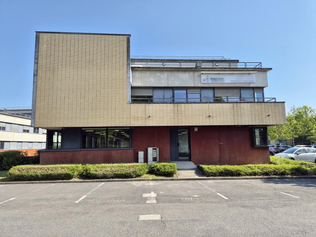 Office in Champs-sur-Marne for sale Building Photo- Image 1 of 12