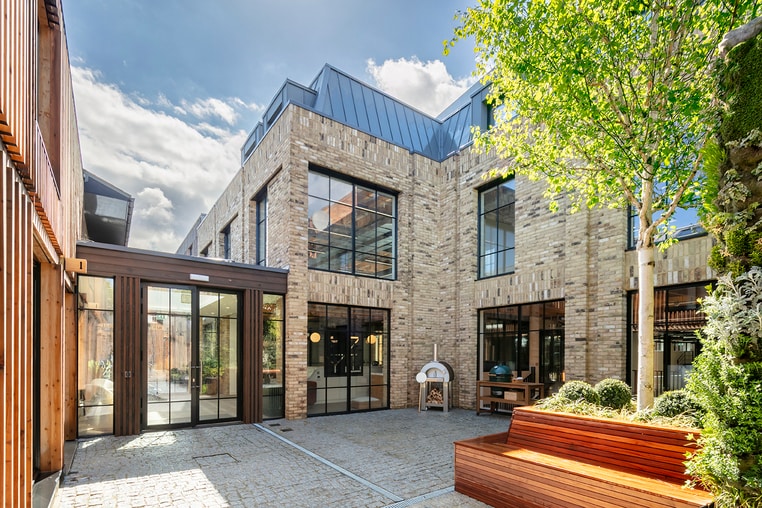 Dimes Pl, London to rent - Building Photo - Image 1 of 10