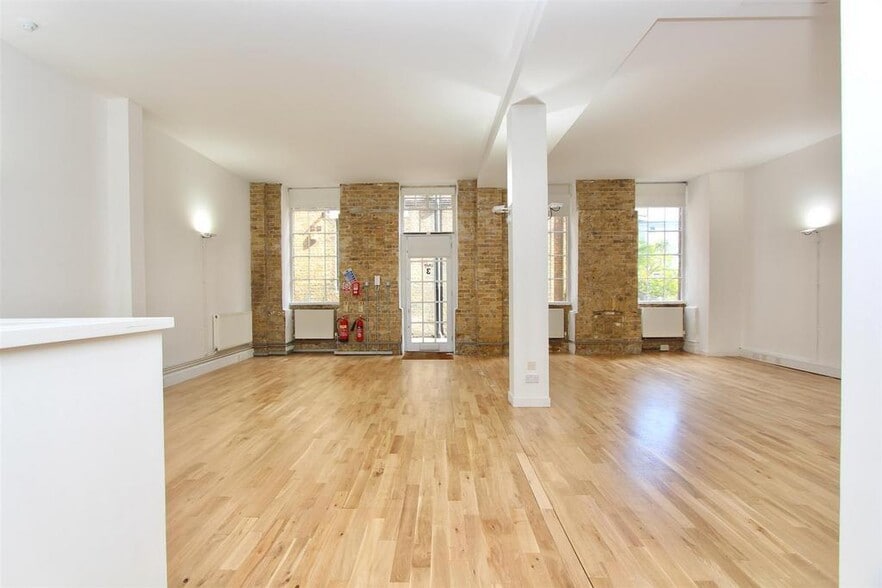 Carysfort Rd, London to rent - Building Photo - Image 2 of 14