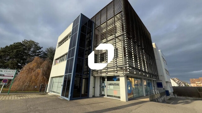 Vente Bureaux 166 m²