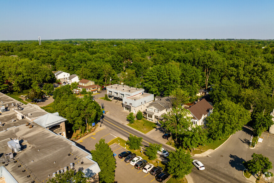 356-360 Ch De La Grande-Cote, Rosemère, QC for rent - Aerial - Image 2 of 4