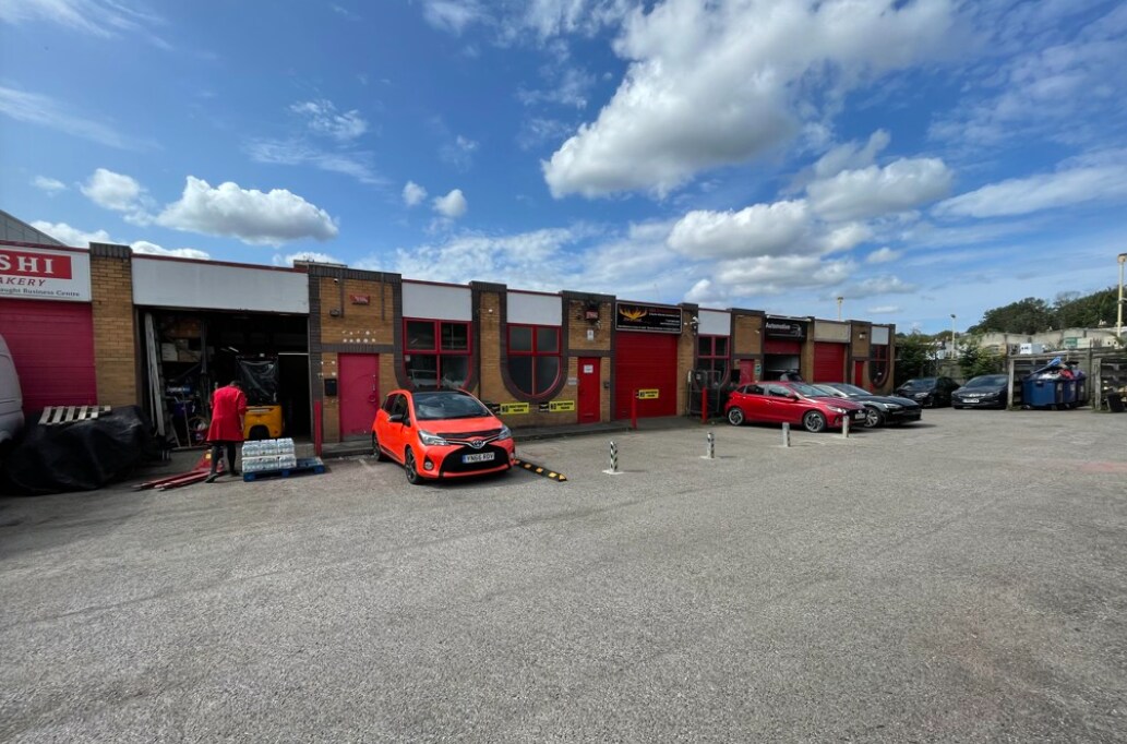 Malham Rd, London to rent Primary Photo- Image 1 of 2