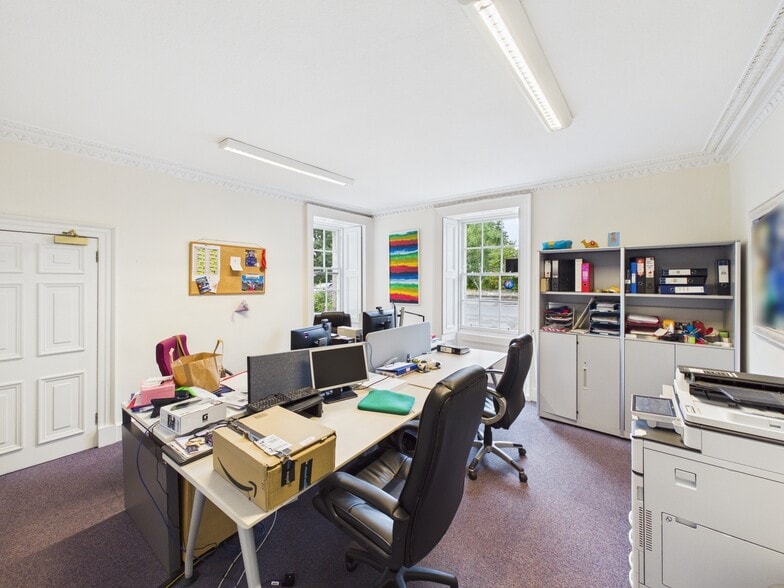 57 Queen Charlotte St, Edinburgh for sale - Building Photo - Image 3 of 9