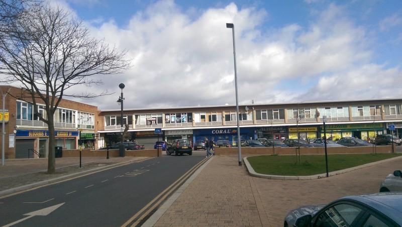 9 Towngate, Ossett to rent Building Photo- Image 1 of 7