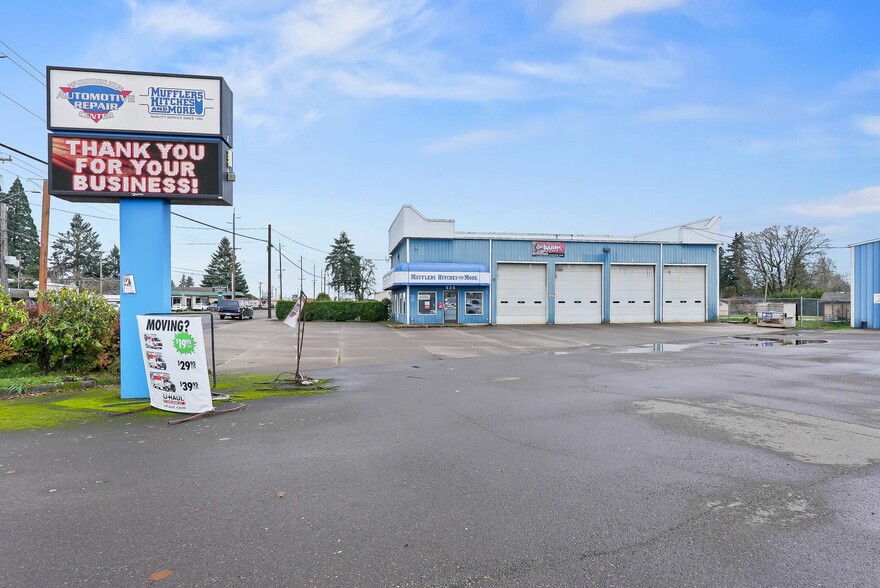 555 N Pacific Hwy, Woodburn, OR for sale - Building Photo - Image 3 of 82