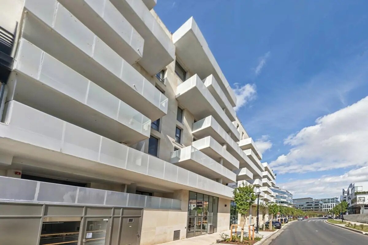 24 Avenue Michel Ricard, Courbevoie to rent Building Photo- Image 1 of 15