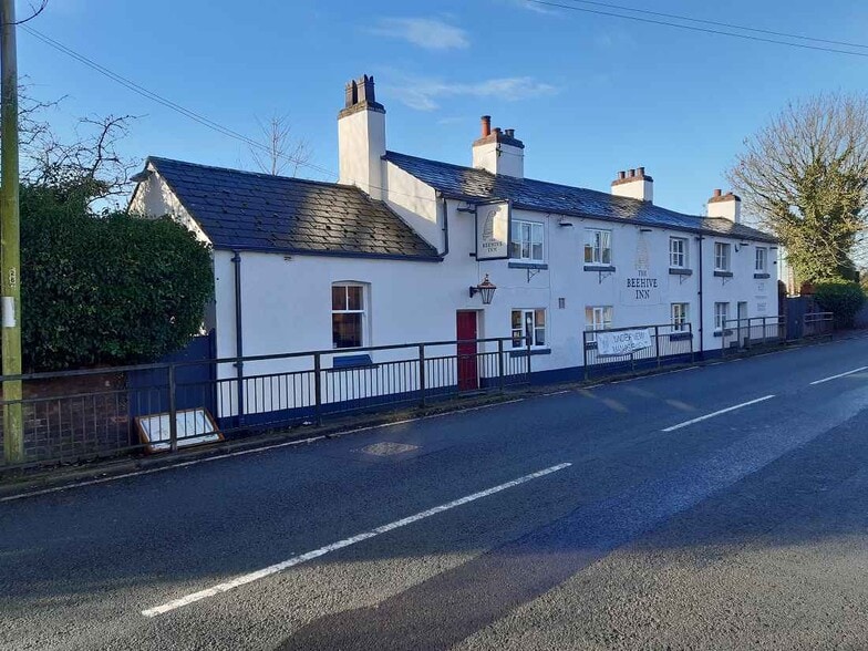 Halebank Rd, Widnes for sale - Primary Photo - Image 1 of 1