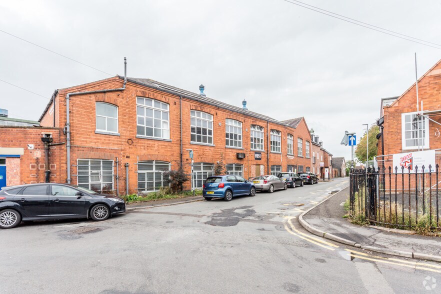 King St, Leicester LE19 4NT UK