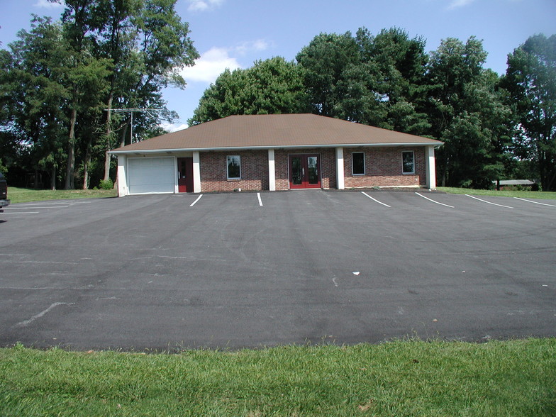 1571 Horseshoe Pike, Glenmoore, PA for sale - Primary Photo - Image 1 of 3