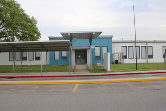 1900 Pope St, Beaumont, TX for rent Building Photo- Image 1 of 26