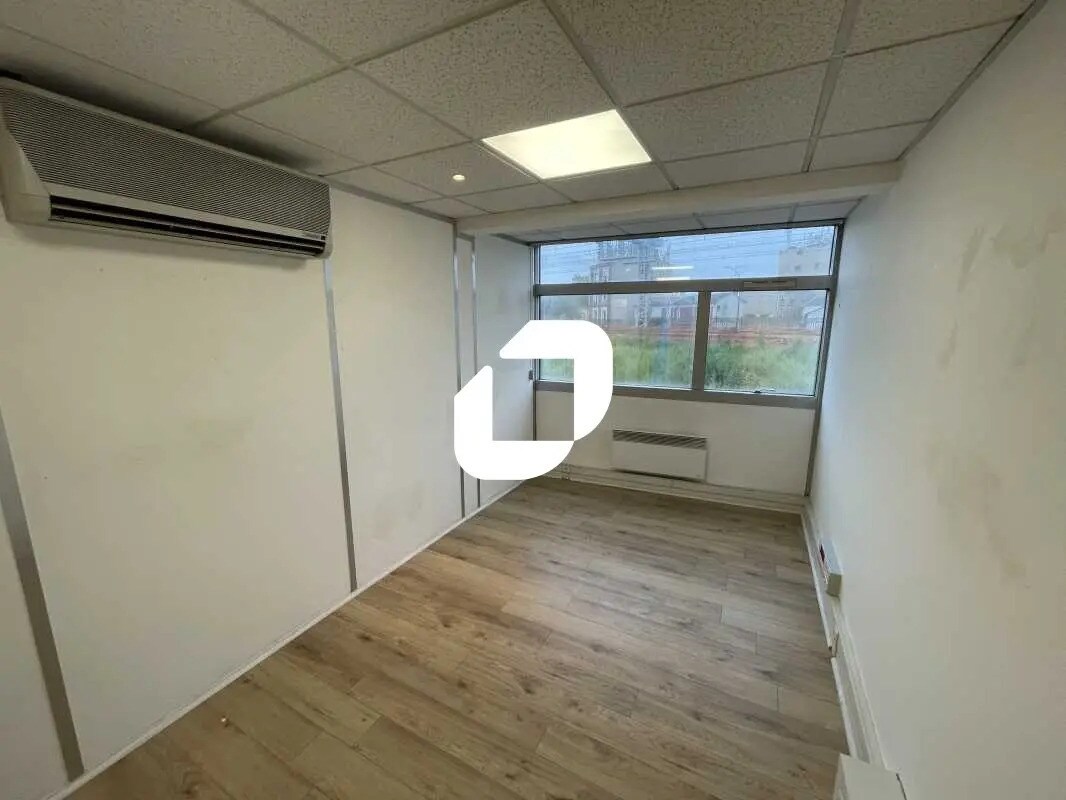 Office in Vitry-sur-Seine to rent Interior Photo- Image 1 of 8