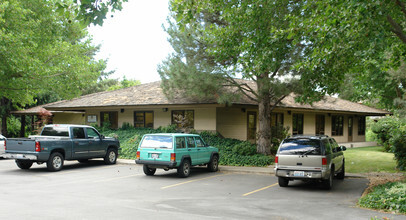 1420 N 16th Ave, Yakima, WA for sale Primary Photo- Image 1 of 1