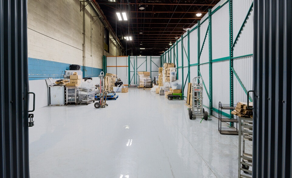 5301 Polk St, Houston, TX to rent - Interior Photo - Image 2 of 13